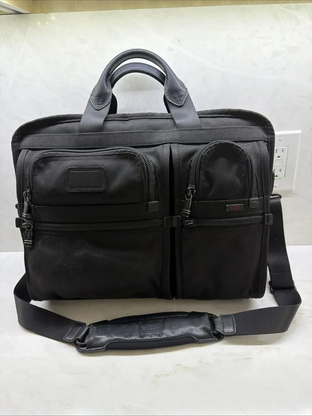TUMI Alpha T-Pass 26514DH 16